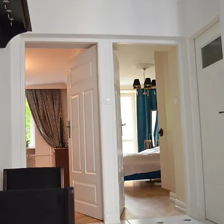 奥尔基中枢公寓 *